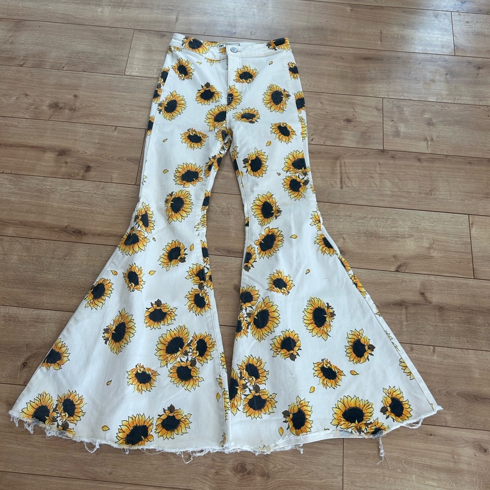 Free People White Sunflower-Print Flare Jeans